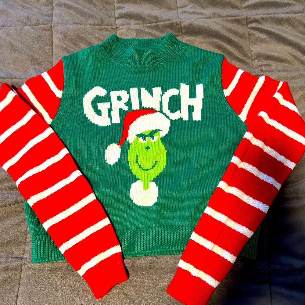 GRINCH Forever 21 crop sweater- size medium/large